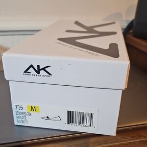 Anne Klein Sport  Akolayie